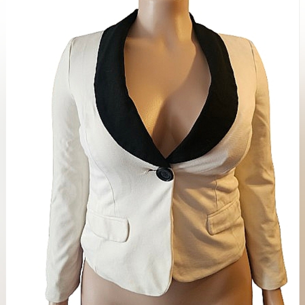 Sequin Hearts Cream Tuxedo Blazer with Black Collar XL